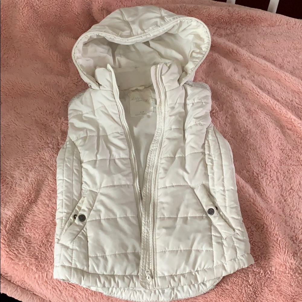 Hooded puffer vest